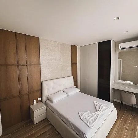 Bella Vista * Palasë